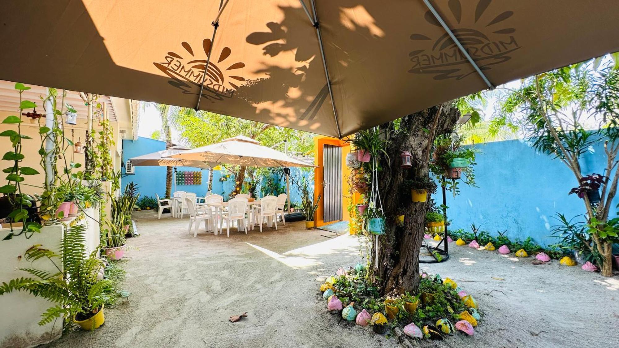 Midsummer Thulusdhoo Exterior photo